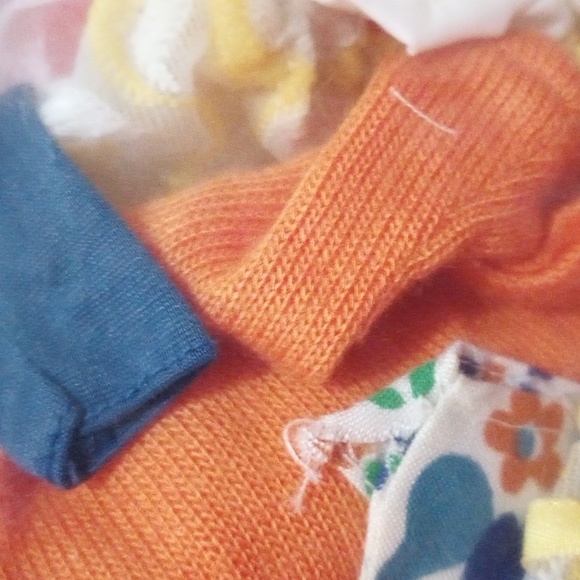 Mixed Lot of vintage Barbie Doll Clothes. - Picture 2 of 4